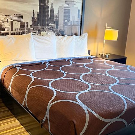 Delavan Inn And Suites Екстериор снимка
