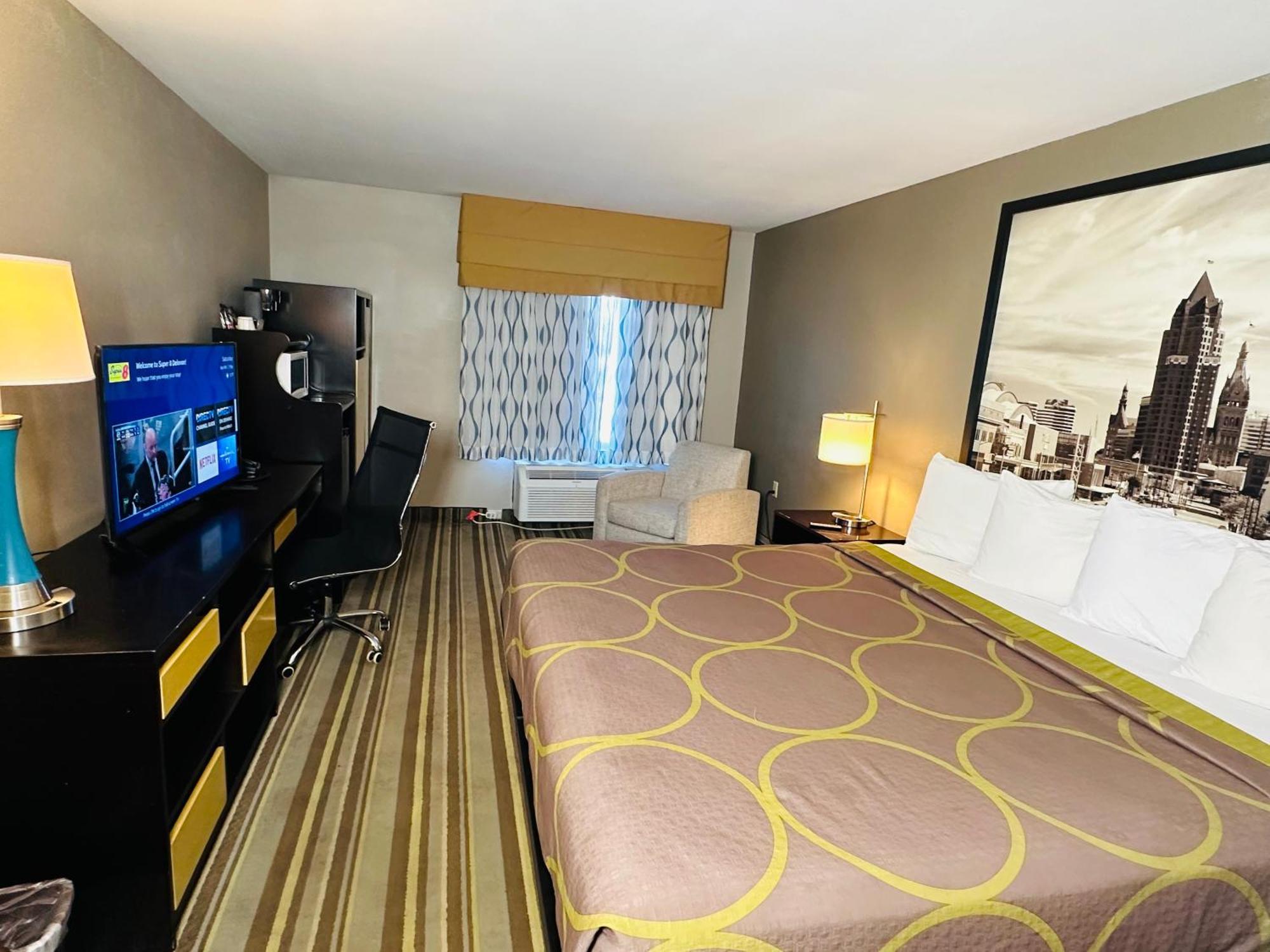 Delavan Inn And Suites Екстериор снимка